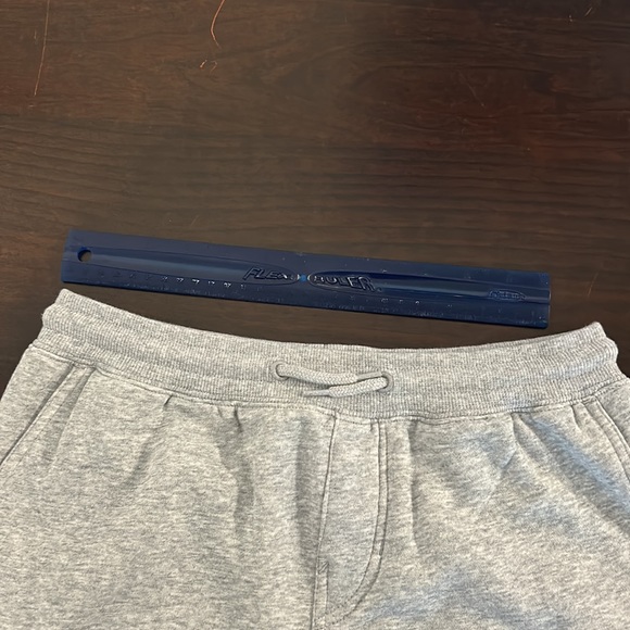 Volcom shorts - Picture 6 of 6